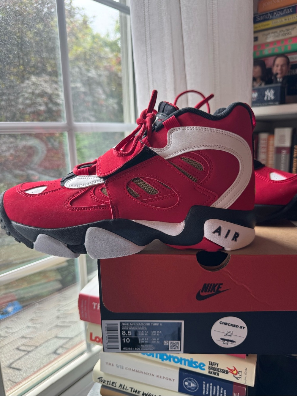 Nike Air Diamond Turf II Size 8.5 BNDS